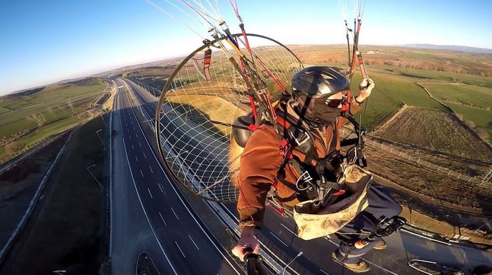 Tekirdağ-Çanakkale Otoyolu, paramotor paraşütle görüntülendi