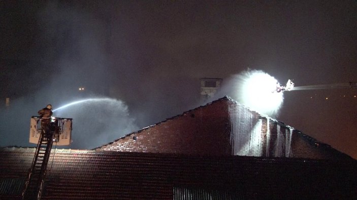 Tuzla'da çıkan fabrika yangınları korkuttu