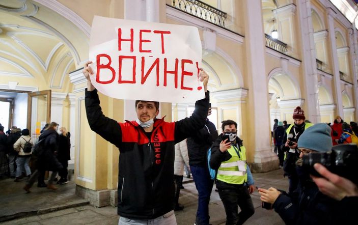 Rusya'da savaş karşıtı protesto düzenlendi