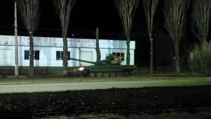 Rus askeri konvoyu, Donbas yolunda görüntülendi