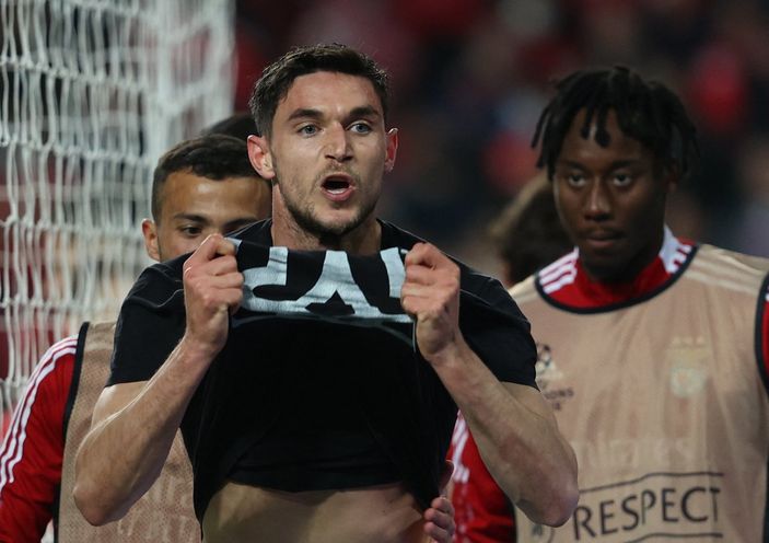 r Yaremchuk golü attı, Rusya'ya tepki gösterdi