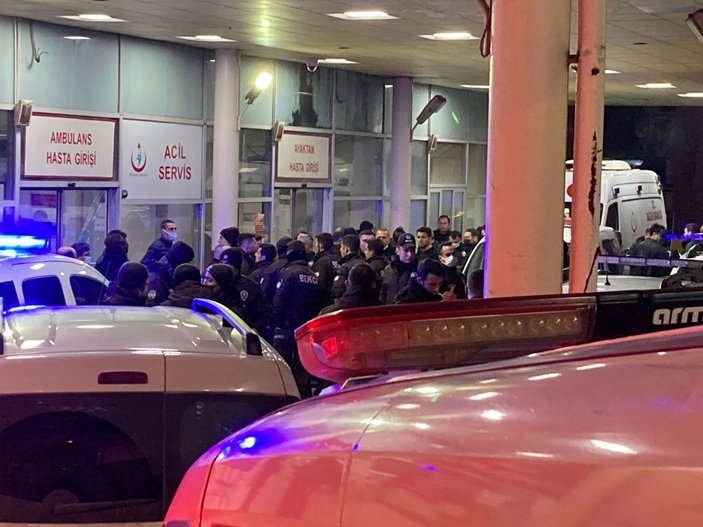 İzmir'de saldırganlar, 1 polis ve 7 ESHOT personelini bıçakladı