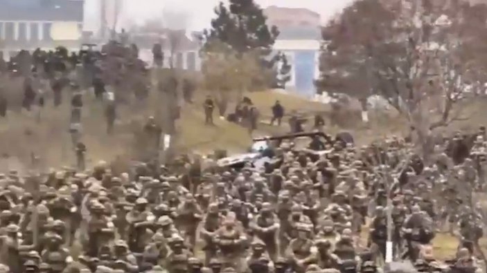 Çeçen askerler Ukrayna'ya gitmek için Grozni'de toplandı