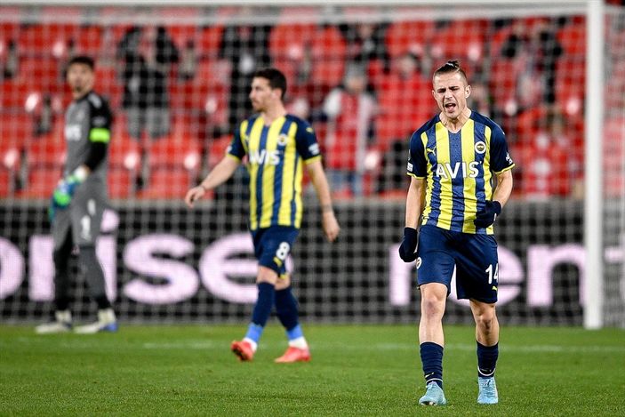 Fenerbahçe Konferans Ligi'nde Slavia Prag'a yenilerek elendi