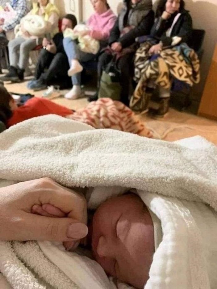 Kiev sığınaklarında ilk doğum
