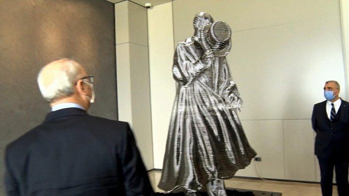İzmir'de çelikten Atatürk heykeli yapıldı