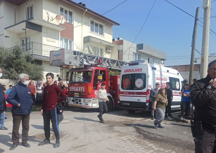 Aydın'da ailesinin yaşadığı evi yaktı