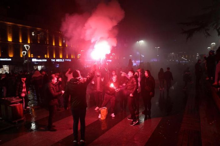 Trabzonspor taraftarından şampiyonluk provası