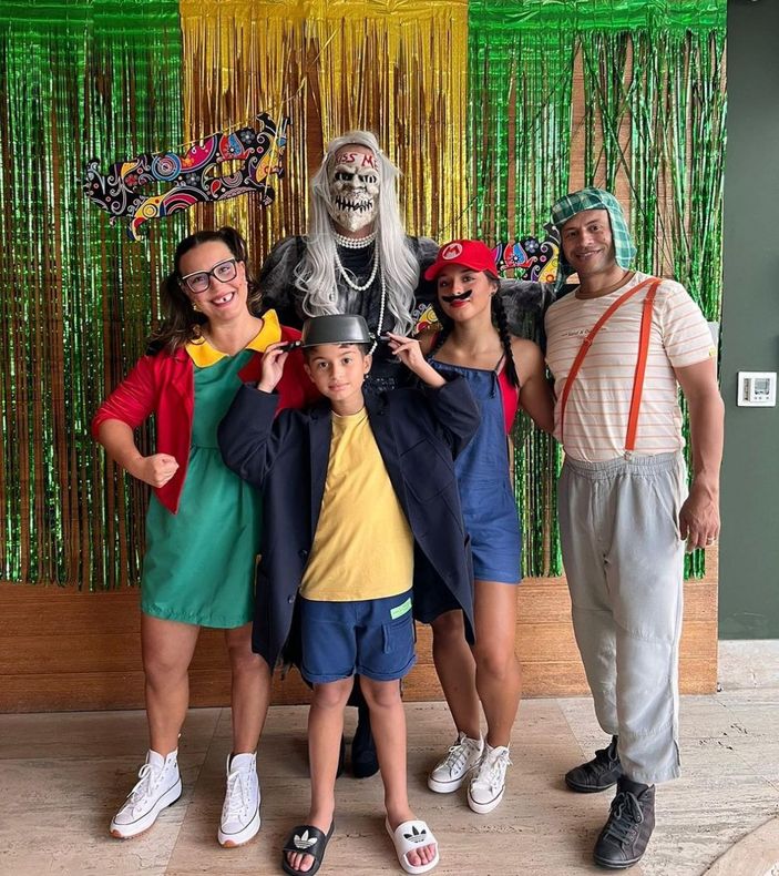 Alex de Souza'dan kostümlü paylaşım