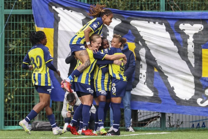 Kadın futbolunda Fenerbahçe, Beşiktaş'ı 2 golle mağlup etti