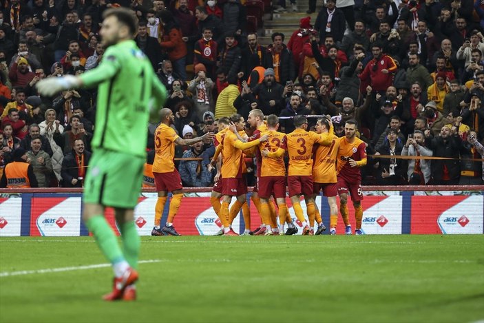 Galatasaray, Rizespor’u 4 golle mağlup etti