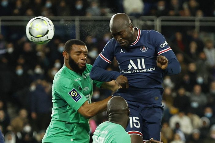 r PSG geriye düşüğü maçta Saint-Etienne'i 3-1 yendi