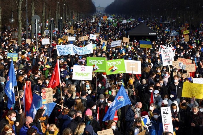 Avrupa'da Rusya karşıtı protestolar