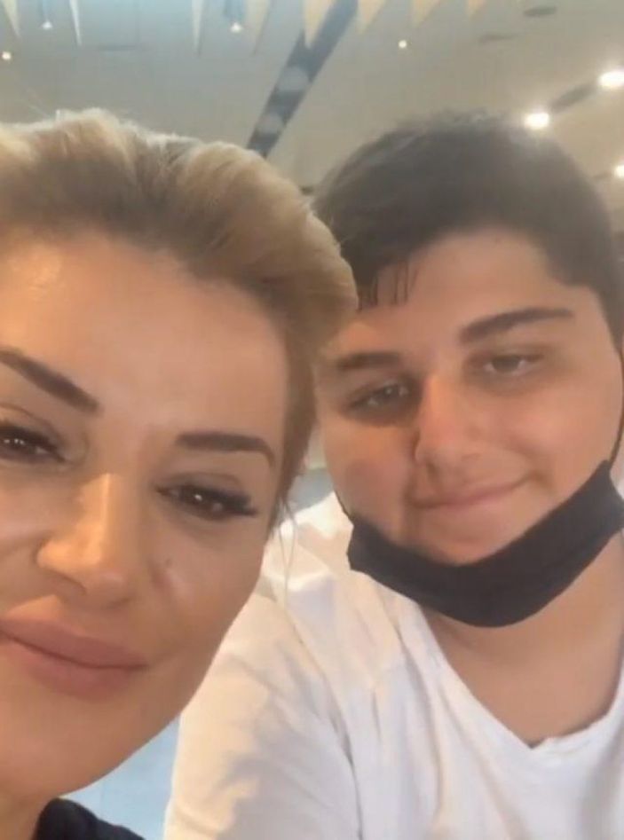 Dekolte isyanıyla akıllarda! Songül Karlı'nın oğlu Efe, delikanlı oldu...