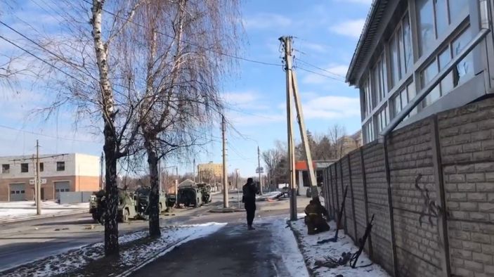 Harkov'da Ukraynalıların Rus birliklerle çatışma anı