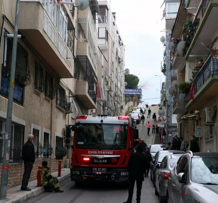 İzmir’de 2 genç yangında can verdi