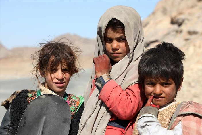 Afganistanlı çocukların yaşam mücadelesi