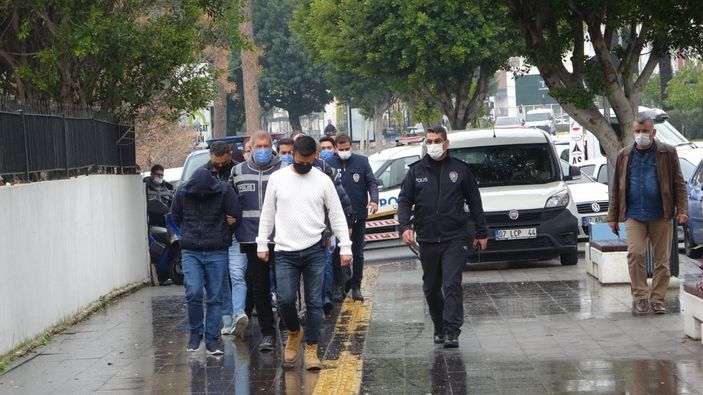Antalya'da hamile elebaşının fuhuş çetesi çökertildi: 17 tutuklu