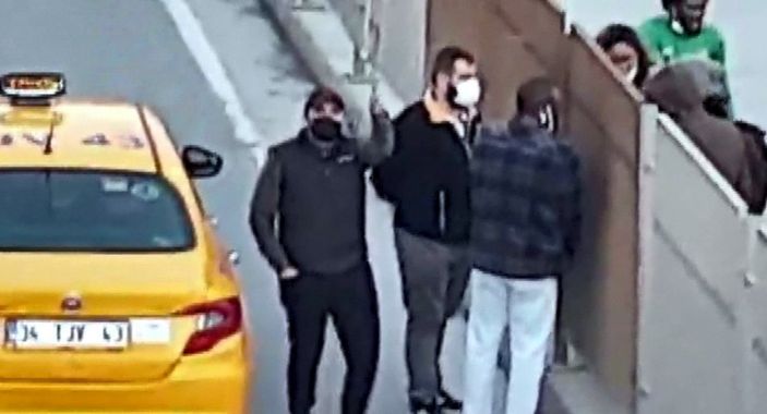 İstanbul'da taksi şoförü ile yolcunun ücret tartışması