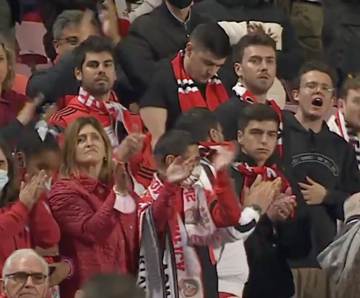 Ukraynalı Yaremchuk destek tezahüratı nedeniyle gözyaşlarını tutamadı