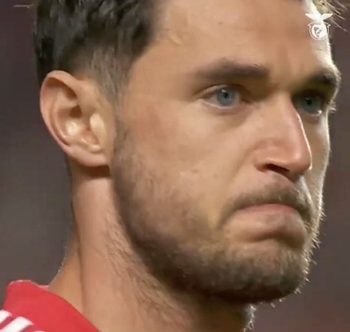 Ukraynalı Yaremchuk destek tezahüratı nedeniyle gözyaşlarını tutamadı