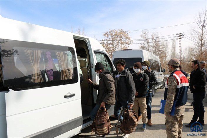 Van'da, 116 kaçak göçmen yakalandı