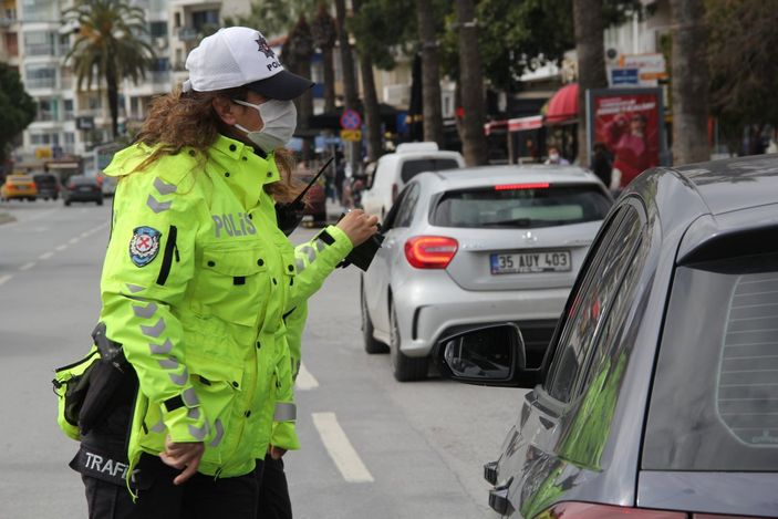 İzmir’de MOBESE’ye yansıyan kazalar