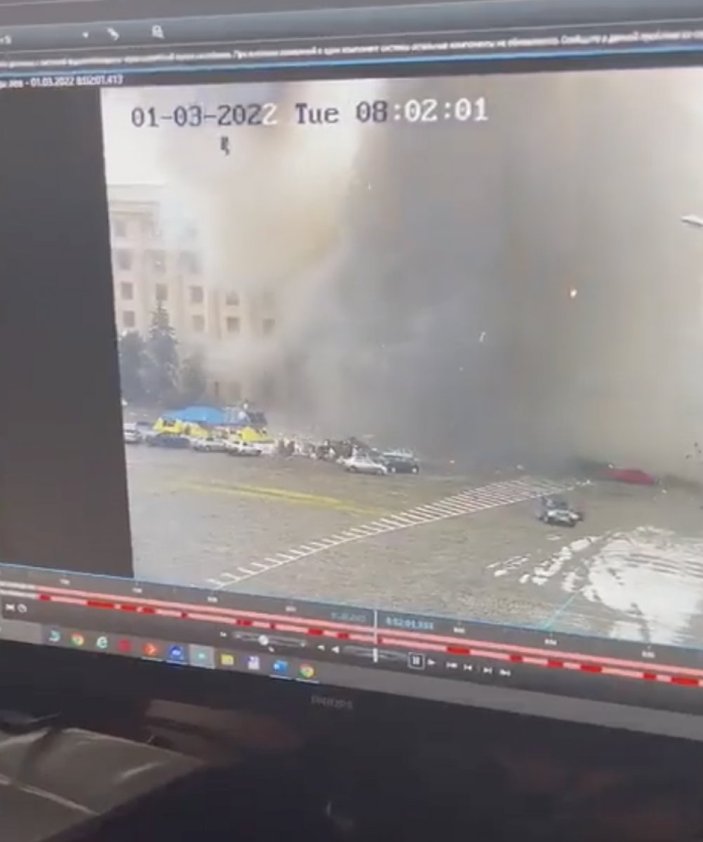 Rusya, Harkov'daki yönetim binasını vurdu