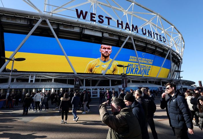 r Yarmolenko'dan silahlı kuvvetlere para desteği