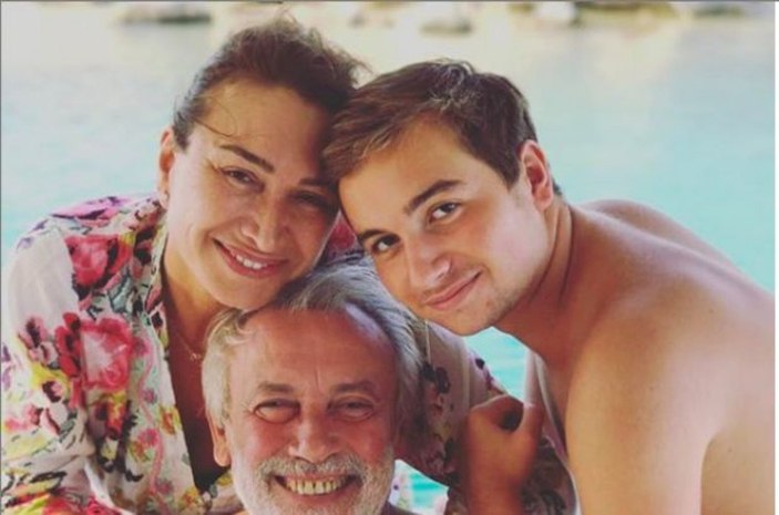 Demet Akbağ'ın yakışıklı oğlu Ali'nin son haline bakın! 'Maşallah' demeden geçmek imkansız...