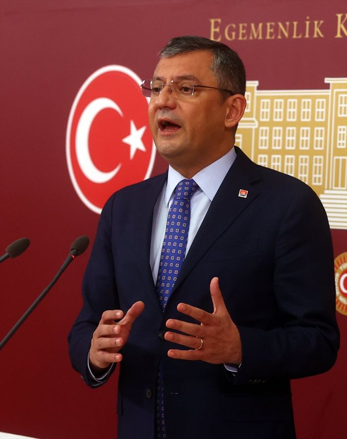 A Özgür Özel: Bildiriye imza atan 104 amiralden özür dilenmeli