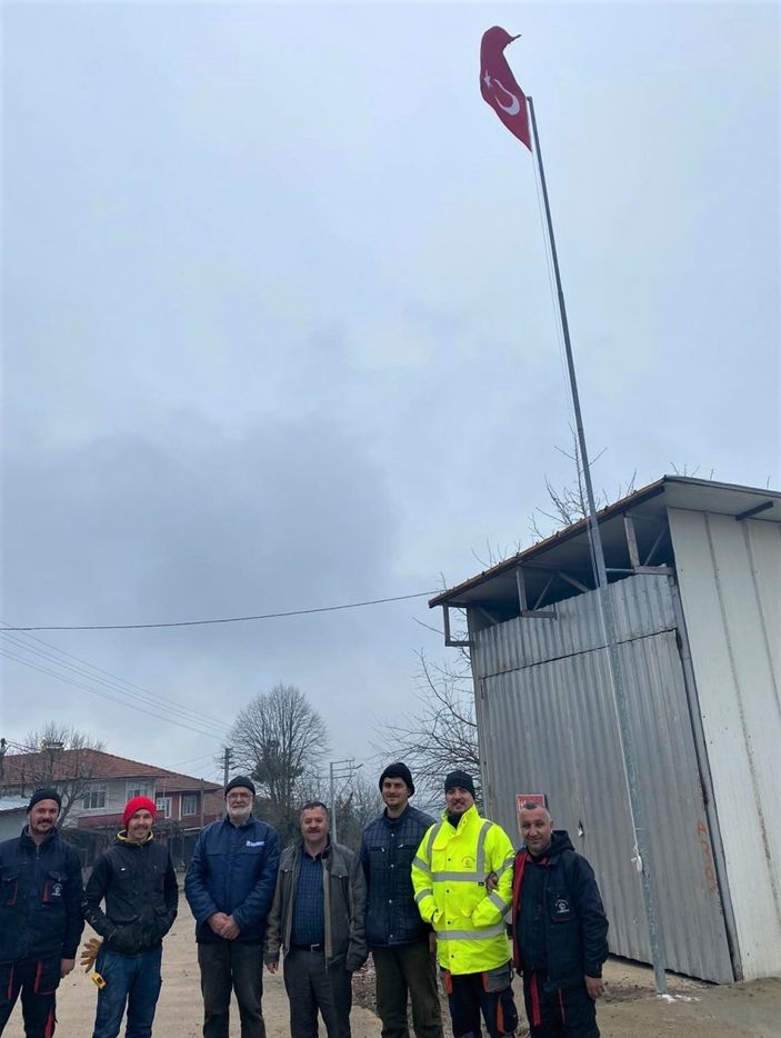 i Kocaeli'deki gencin Türk bayrağı talebi gerçekleşti