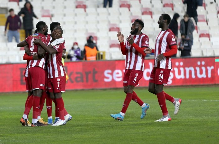 Sivasspor Türkiye Kupası'nda yarı finale yükseldi