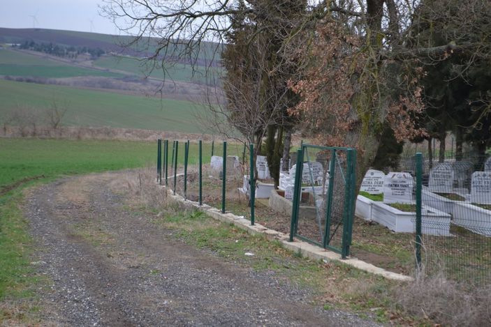 i Tekirdağ'da mezarlık çitleri çalındı