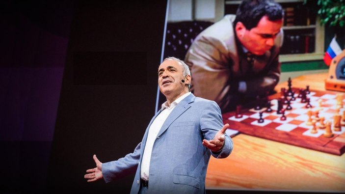 Kasparov: Rusya taş devrine döndürülmeli