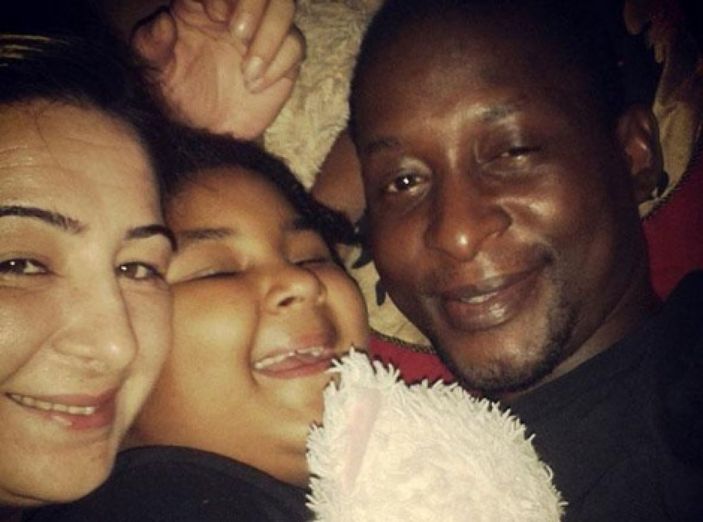 Aşk Mantık İntikam Menekşe'nin eski eşi Afrikalıymış meğer! 13 yıllık aşkın bir de küçük meyvesi var...