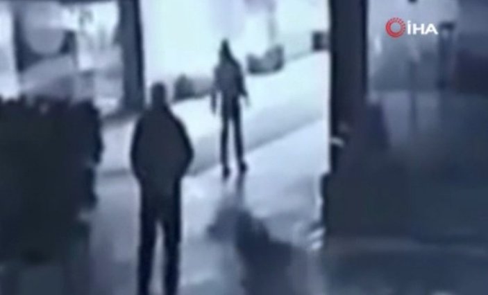 Eyüpsultan’da güvenlik görevlisine bıçaklı saldırı girişimi