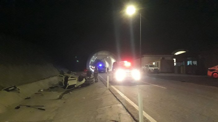 Malatya'da araç şarampole devrildi: 2 ölü
