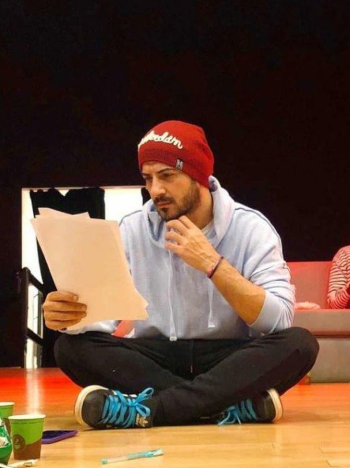 Hayat Bilgisi'nin Ortega Sedat'ı hiç yaşlanmamış! Kaslarını gören bir daha bakıyor...