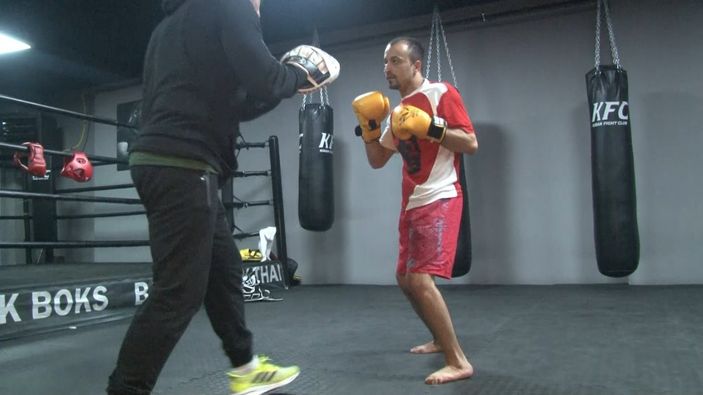 i Arnavutköy'de yürüme engelli adamın hayatı sporla değişti