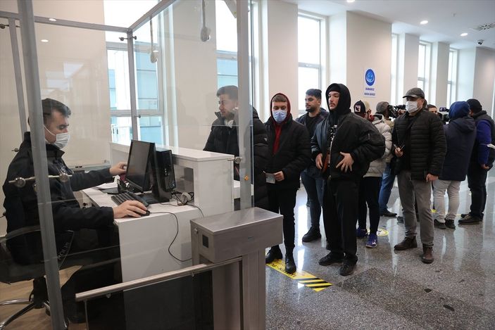 Ukrayna'dan tahliye edilen Türklerin sayısı 11 bini geçti