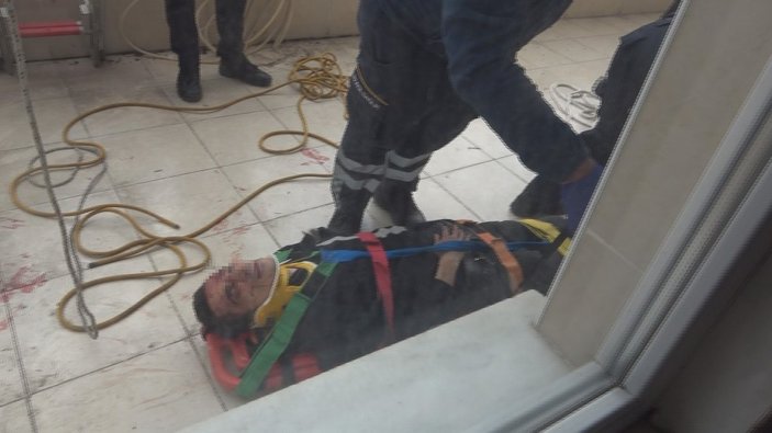 Samsun'da 4'üncü kattan 1'inci kat balkonuna düşen şahıs ağır yaralandı