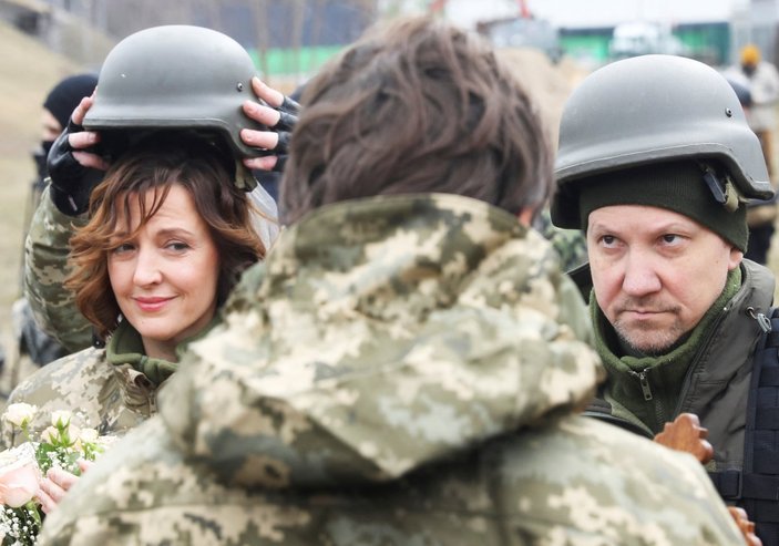 Ukraynalı iki asker, dünyaevine girdi