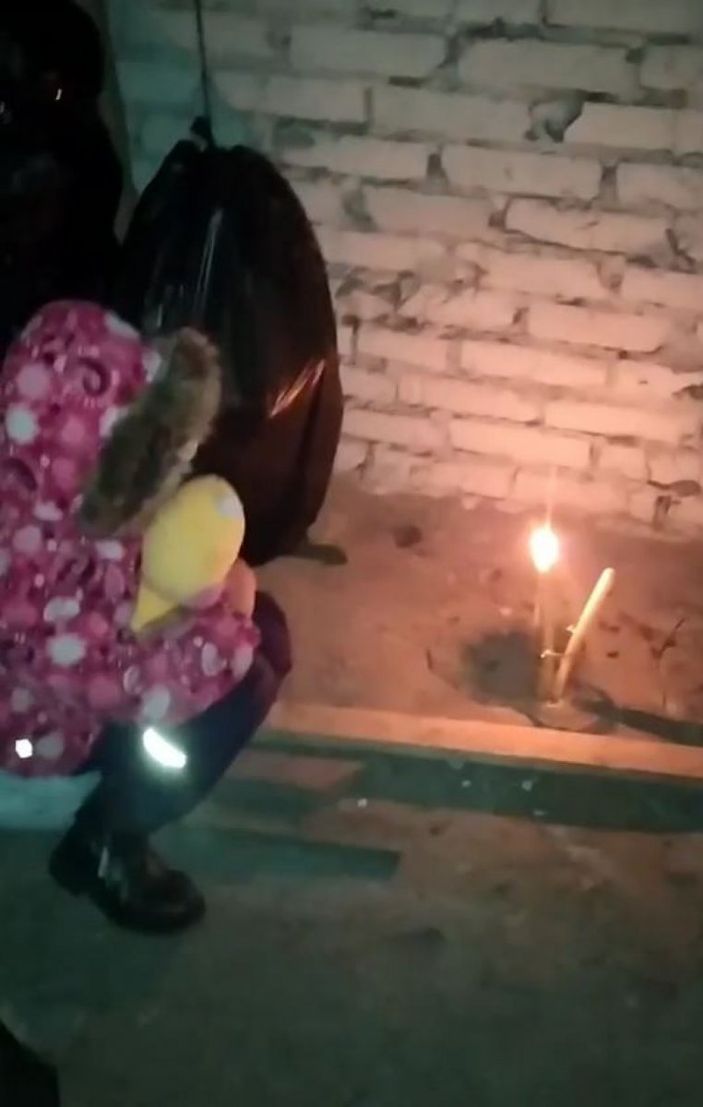 Ukraynalı annenin, sığınaktan gönderdiği video ağlattı