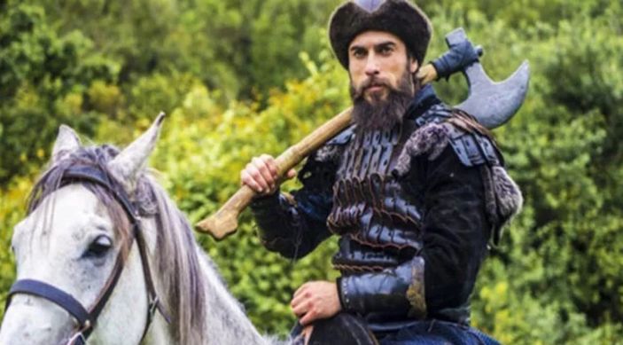 Diriliş'in Turgut'u şimdilerde ne yapıyor? Baltasından ayrılmayan Turgut Alp'in son haline bakın!
