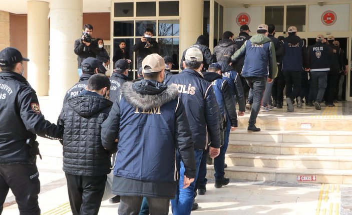 Şanlıurfa’da, 31 DEAŞ şüphelisi adliyeye sevk edildi