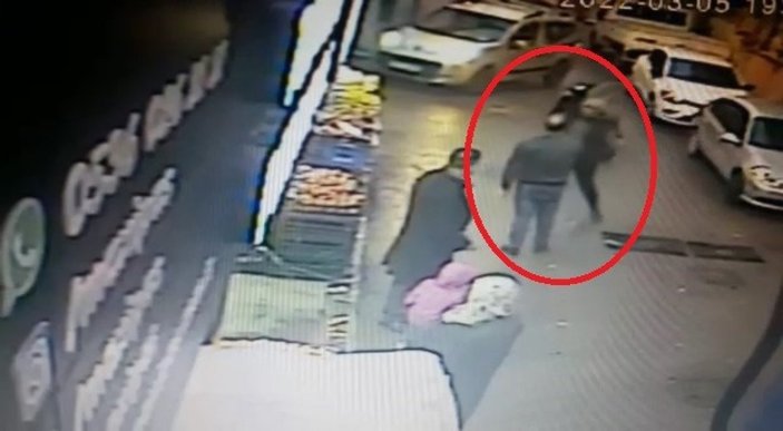 Bursa'da kendisini uyaran sürücüye satırla saldırdı