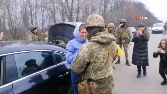 Ukraynalı askerden sevgilisine evlilik teklifi