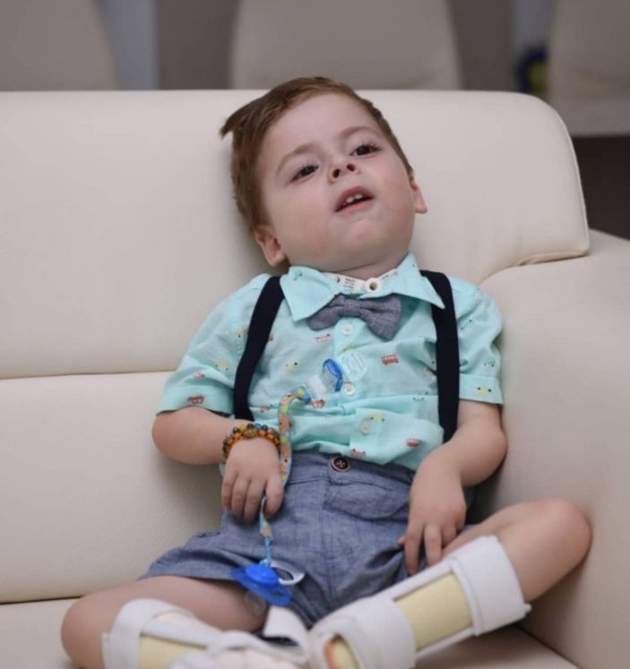 Antalya'da SMA’lı Mustafa’nın cihazları, yangında kül oldu