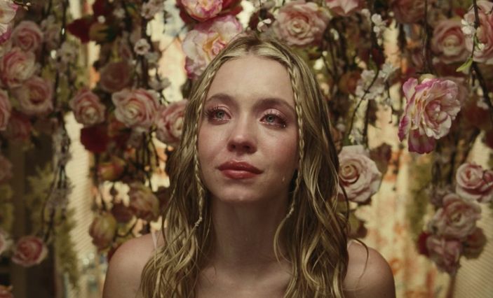 Euphoria dizisinin Cassie'si Sydney Sweeney'den fizik şov! 'Çirkin' diyenler çok pişman...